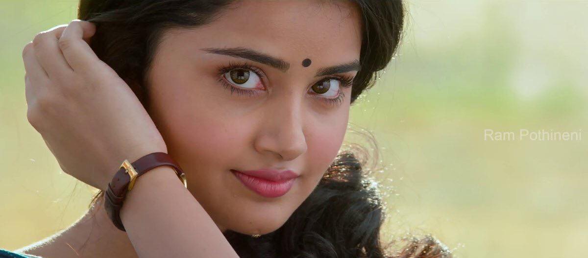 Anupama Parameswaran New Latest HD Photos  KrishnArjuna 