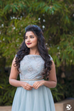 Anupama Parameswaran New Latest HD Photos | Vunnadhi Okate Zindagi KrishnArjuna Yudham Movie Heroine Anupama Parameswaran Photo Shoot Images