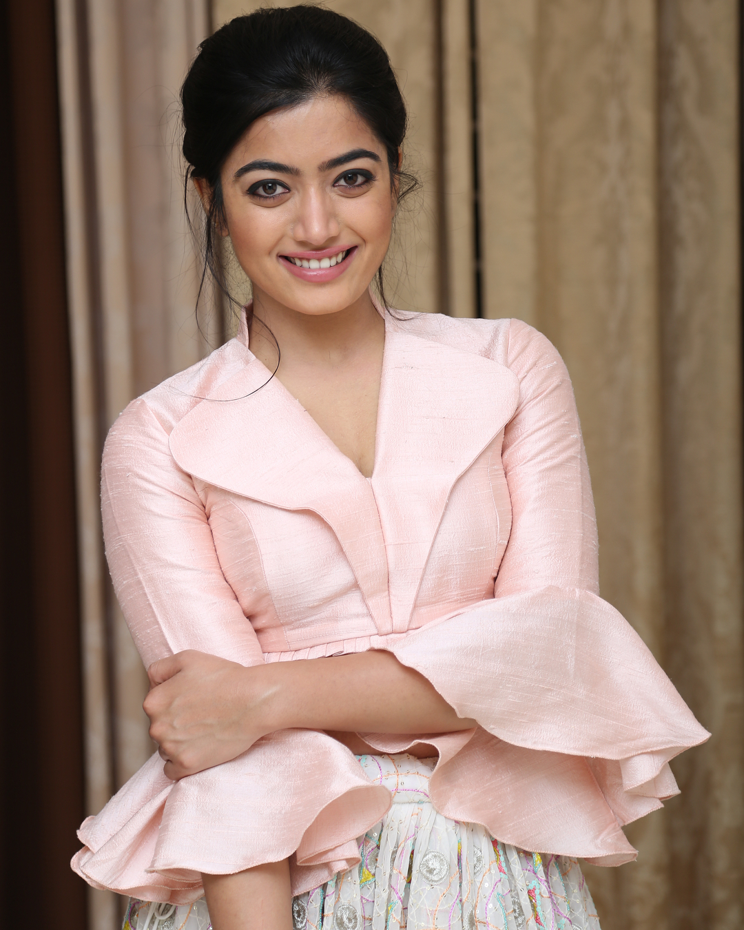 Rashmika Mandanna New Latest HD Photos | Sarileru Neekevvaru, Bheeshma