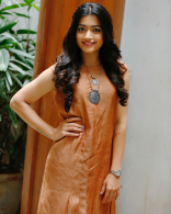 Rashmika Mandanna New Latest HD Photos | Chalo, Geetha Govindam Movie Heroine Actress Rashmika Mandanna Photo Shoot Images