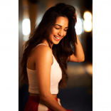 Kiara Advani New Latest HD Photos | Vinaya Vidheya Rama Movie Heroine Kiara Advani Photo Shoot Images | Vinaya Vidheya Rama Actress