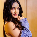 Kiara Advani New Latest HD Photos | Vinaya Vidheya Rama Movie Heroine Kiara Advani Photo Shoot Images | Vinaya Vidheya Rama Actress