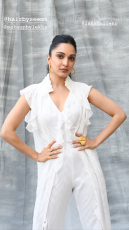 Kiara Advani New Latest HD Photos | Vinaya Vidheya Rama Movie Heroine Kiara Advani Photo Shoot Images | Vinaya Vidheya Rama Actress